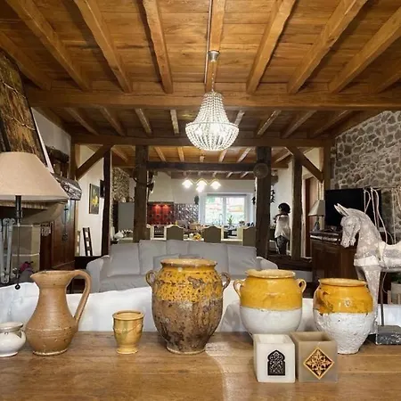 Maison Amestoia Bed & Breakfast Saint-Etienne-de-Baigorry