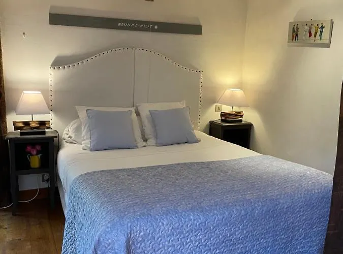 Maison Amestoia Bed & Breakfast 3*