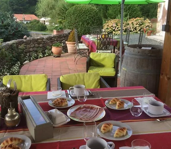 Bed & Breakfast Maison Amestoia 3*