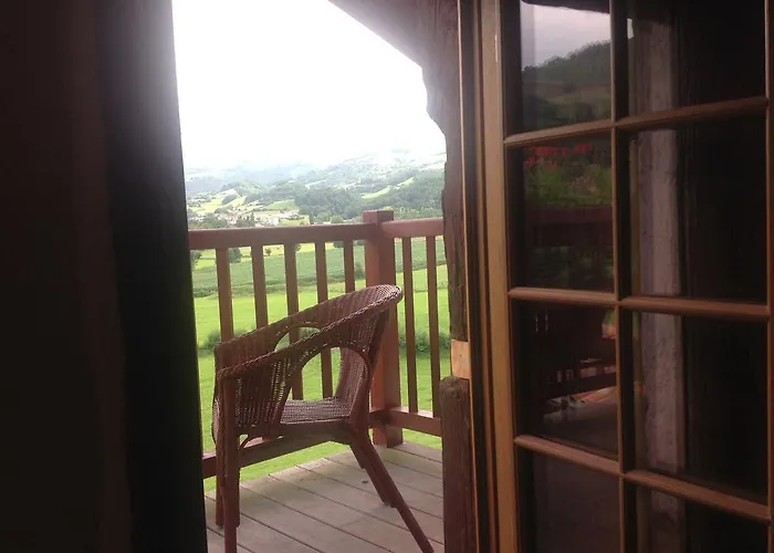 Maison Amestoia Bed & Breakfast 3*